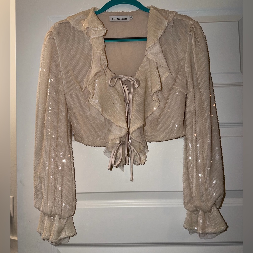 En Saison Cream Sequin Ruffle Tie-Front Women's cropped  Top